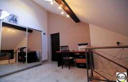 Casa pentru doua familii, cu 2 apartamente, 120 mp, zona Piata Unirii!