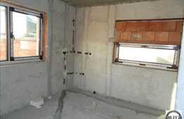 Casa individuala de vanzare, 140 mp utili, teren de 560 mp, stadiul semifinisat!