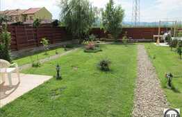 Duplex cu 128 mp utili plus 400 mp teren! Finisat lux! P+1E+M! Mobilat!