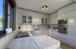 Casa 5 camere, moderna, curte, zona Regal Baciu