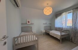 Casa 5 camere, moderna, curte, zona Regal Baciu