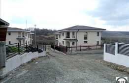 Duplex de vanzare, design deosebit, 120 mp utili si 330 mp teren, zona linistita
