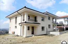 Duplex de vanzare, design deosebit, 120 mp utili si 330 mp teren, zona linistita