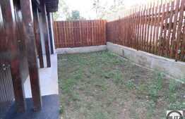 Triplex cu 140 mp utili, semifinisat, teren 200 mp, zona Jiului