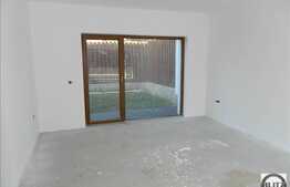 Triplex cu 140 mp utili, semifinisat, teren 200 mp, zona Jiului