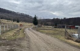 Teren 999 mp. Front 15,70 ml. Valea Garbaului - Floresti
