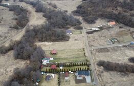 Teren 999 mp. Front 15,70 ml. Valea Garbaului - Floresti