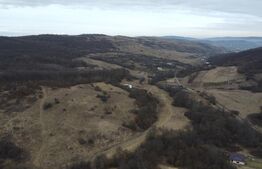 Teren 867 mp. Front 15,70 ml. Valea Garbaului - Floresti