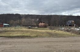 Teren 999 mp. Front 15,70 ml. Valea Garbaului - Floresti