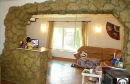 Casa de vanzare, 100 mp utili cu 557 mp teren.