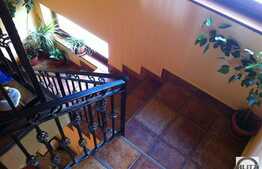 Casa individuala de 280 mp utili in zona exclusiv de case, 770 mp de teren!