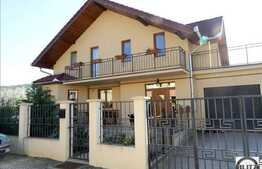 Casa S+P+M. 170 mp utili cu garaj si gradina amenajata