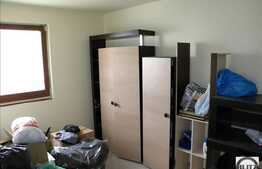 De vanzare casa 104 mp cu teren 140 mp, zona rezidentiala de case!