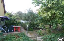 Casa de vanzare 100 mp utili cu 405 mp gradina, zona Suceava