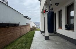 Duplex de inchiriat din septembrie, 5 camere, 2 terase, 3 parcari, VIVO