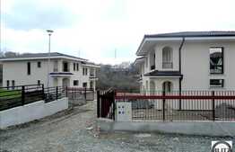 Duplex de vanzare, 125 mp utili si 260 mp teren, semifinisat, zona linistita!