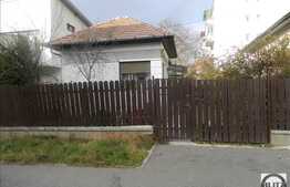 Casa individuala, 59 mp utili teren 320 mp, garaj, zona Liceului Onisifor Ghibu!