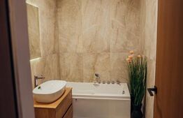 Apartament lu, 2 camere, 58 mp, intermediar, terasă, garaj, zona Iulius Mall