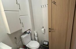 Apartament semidecomandat cu 3 camere, etaj intermediar, parcare, zona Terra