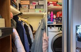 Apartament semidecomandat cu 3 camere, etaj intermediar, parcare, zona Terra