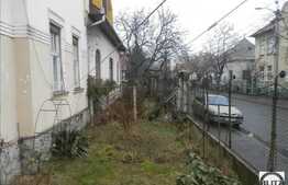 Casa de vanzare in zona centrala, 70 mp totali utili, curte comuna