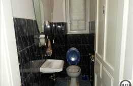 Casa de vanzare in zona centrala, 70 mp totali utili, curte comuna