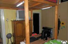 Casa de vanzare in zona centrala, 70 mp totali utili, curte comuna