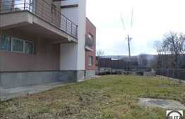 Vanzare casa, 246 mp utili, cu teren de 800 mp, front 25 ml, cu terasa de 100 mp