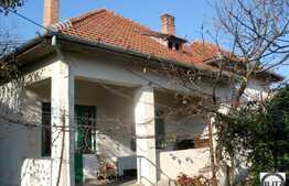 Casa de vanzare, 216 mp cu 800 mp teren si front de 19 ml, zona de exceptie