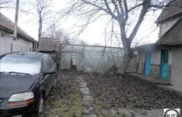 Vanzare casa, 80 mp utili, teren 790 mp, cu front de 14 ml, intr-o zona de case