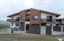 Duplex cu 220 mp utili cu 330 mp teren, zona de case