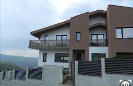 Duplex cu 220 mp utili cu 330 mp teren, zona de case