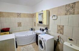 Apartament 2 camere, balcon închis, zona Centrala, Florești!