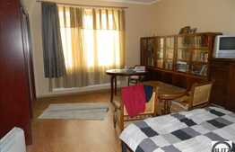 Casa de vanzare, 240 mp utili, cu teren 430 mp, front de 14 ml, zona V. Lupu