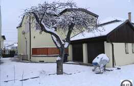 Casa de vanzare, 240 mp utili, cu teren 430 mp, front de 14 ml, zona V. Lupu