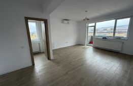 Spatiul comercial, 52 mp, parcare, zona Terra