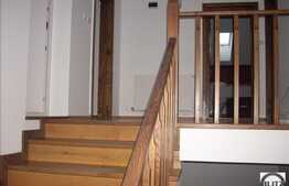 Vanzare casa individuala 300 mp utili, teren 600 mp, cu front 45 m, la 2 strazi