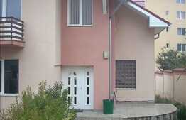 Vanzare casa individuala 300 mp utili, teren 600 mp, cu front 45 m, la 2 strazi