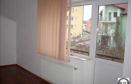 Vanzare casa individuala 300 mp utili, teren 600 mp, cu front 45 m, la 2 strazi