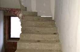 Casa in mijlocul naturii, cu priveliste la lac! D+p+E+M, 300 mp utili