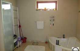 Vanzare casa individuala cu 182 mp si 600 mp teren in zona Florilor.