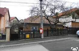 Casa demolabila sau renovabila, 60 mp utili si 600 mp teren, zona linistita!