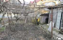 Casa demolabila sau renovabila, 60 mp utili si 600 mp teren, zona linistita!