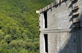 Cabană 5 camere, teren de 1000 mp, Valea Ierii