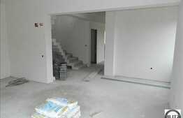 Triplex 138 mp utili, arhitectura moderna. Semifinisat. Gradina amenajata!