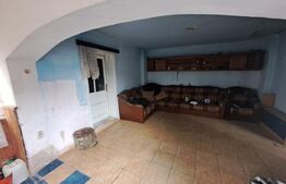 Casă de renovat cu teren generos 1.400 mp – Codlea