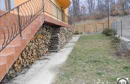 Casa individuala de lux, 420 mp, 800 mp teren! Front la 2 strazi!