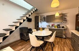 Casă renovată 2023, Curte proprie în curte interioara