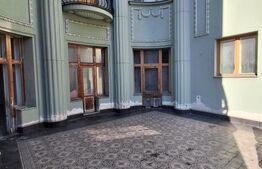 Spațiu comercial 160 mp + terasă 40 mp, lângă Piața Sfatului – Centrul Istoric 