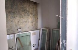 Spațiu comercial 200 mp + acces pod 200 mp, 3 balcoane, lângă Piața Sfatului